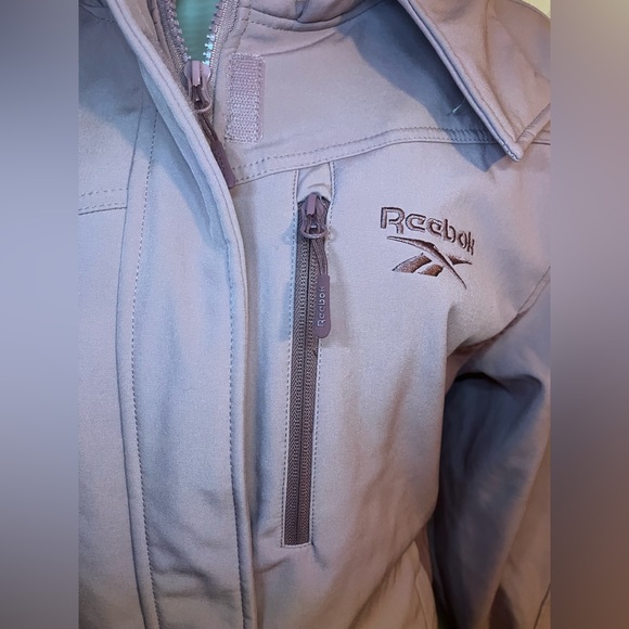 Coat - Picture 3 of 4